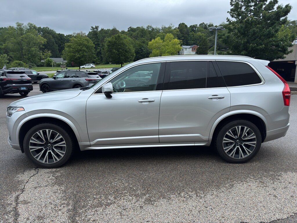 Used 2021 Volvo XC90 Momentum Sport Utility