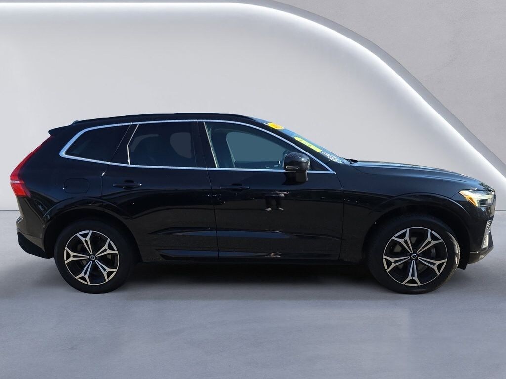 Certified 2022 Volvo XC60 Momentum SUV