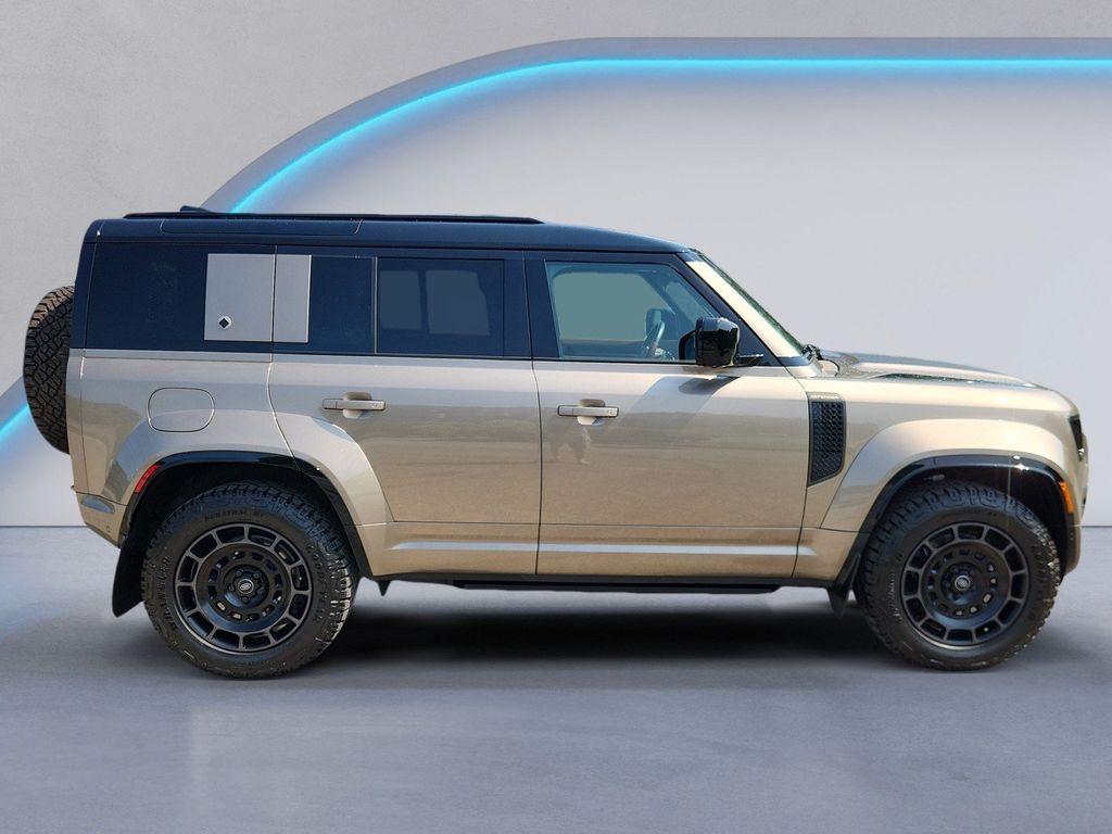 2025 Land Rover Defender Octa - Photo 6