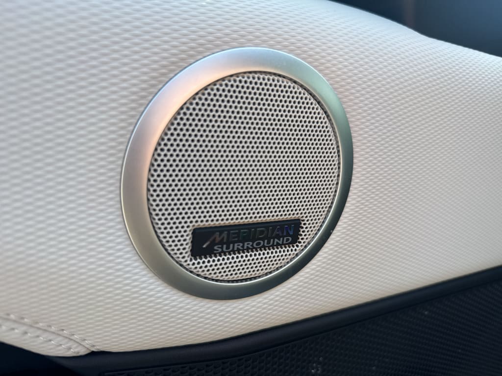 2025 Land Rover Discovery Dynamic SE - Photo 9
