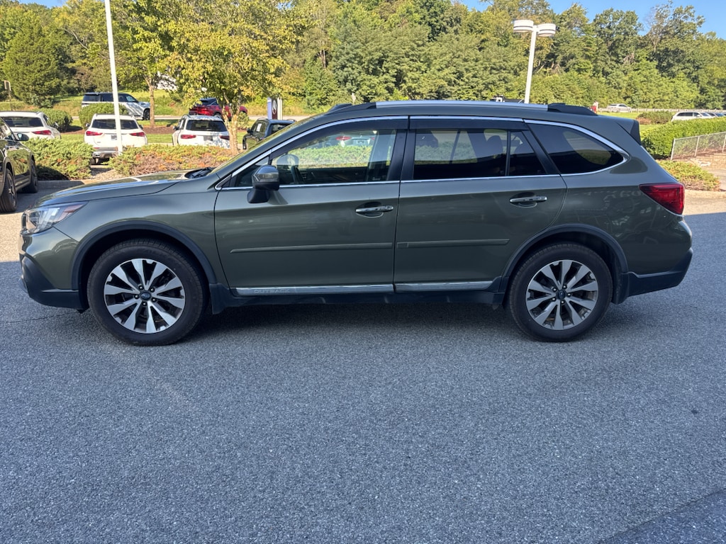 Used 2018 Subaru Outback Touring Sport Utility