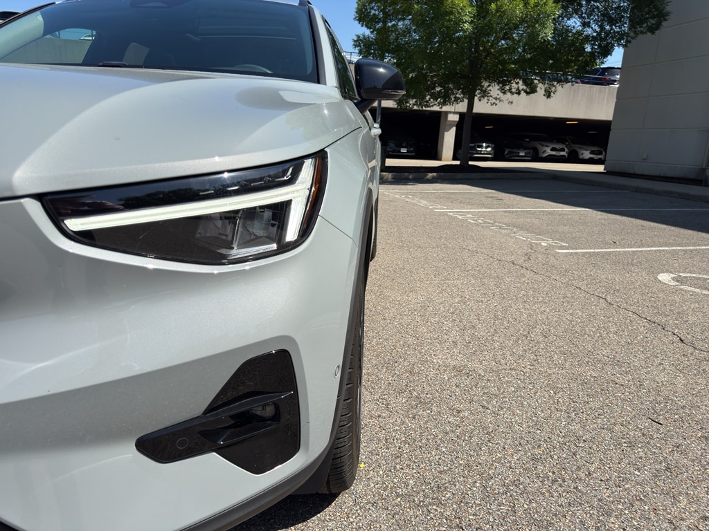 Certified 2025 Volvo XC40 Plus Dark Theme Sport Utility
