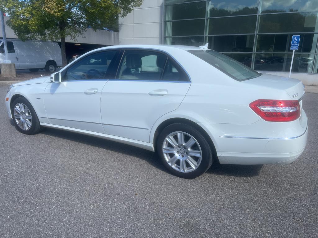 2012 Mercedes Benz E 350 4MATIC Sedan photo 3