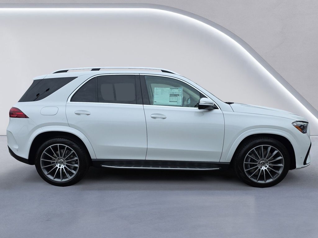2026 Mercedes Benz GLE 450 4MATIC photo 2