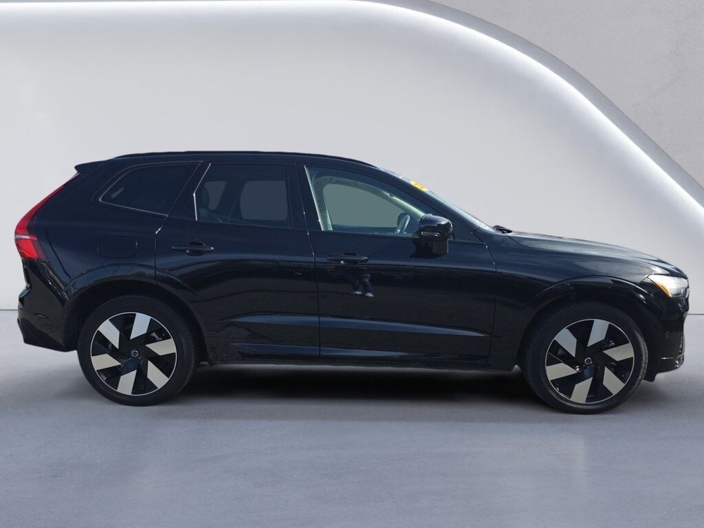 Certified 2025 Volvo XC60 plug-in hybrid T8 Plus SUV
