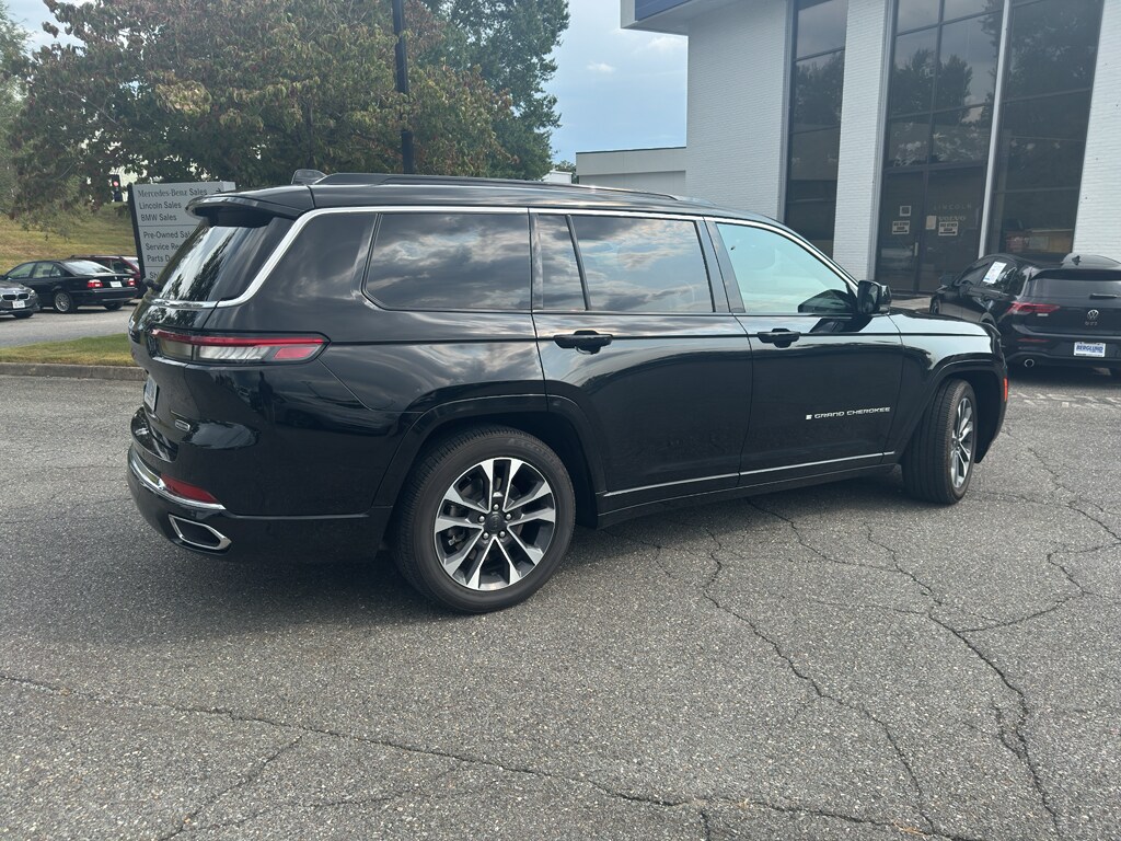 2024 Jeep Grand Cherokee Overland photo 4