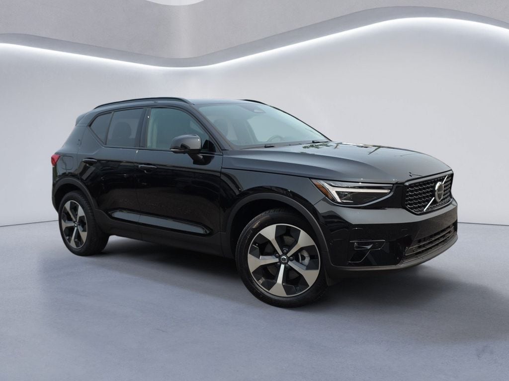 New 2026 Volvo XC40 Plus SUV