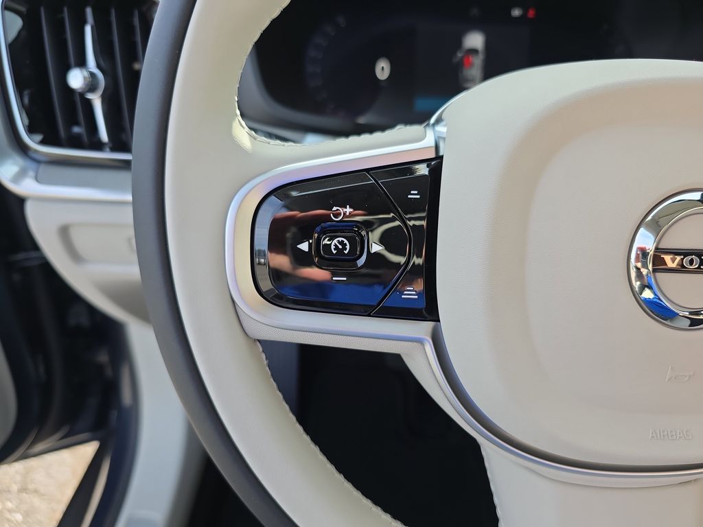 2026 Volvo V60 Cross Country Plus - Photo 15