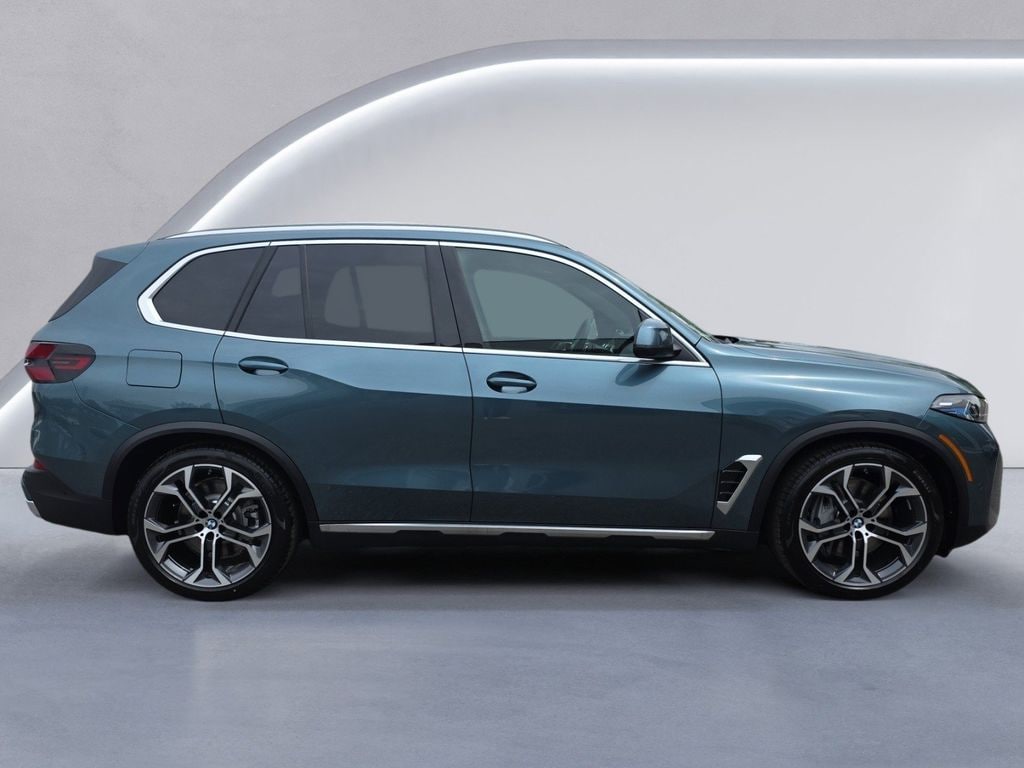 New 2026 BMW X5 xDrive50e Sport Utility