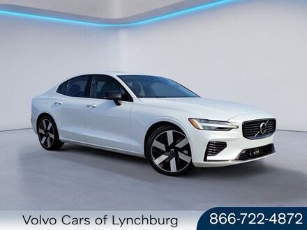 2024 Volvo S60 plug-in hybrid T8 Plus Dark Sedan