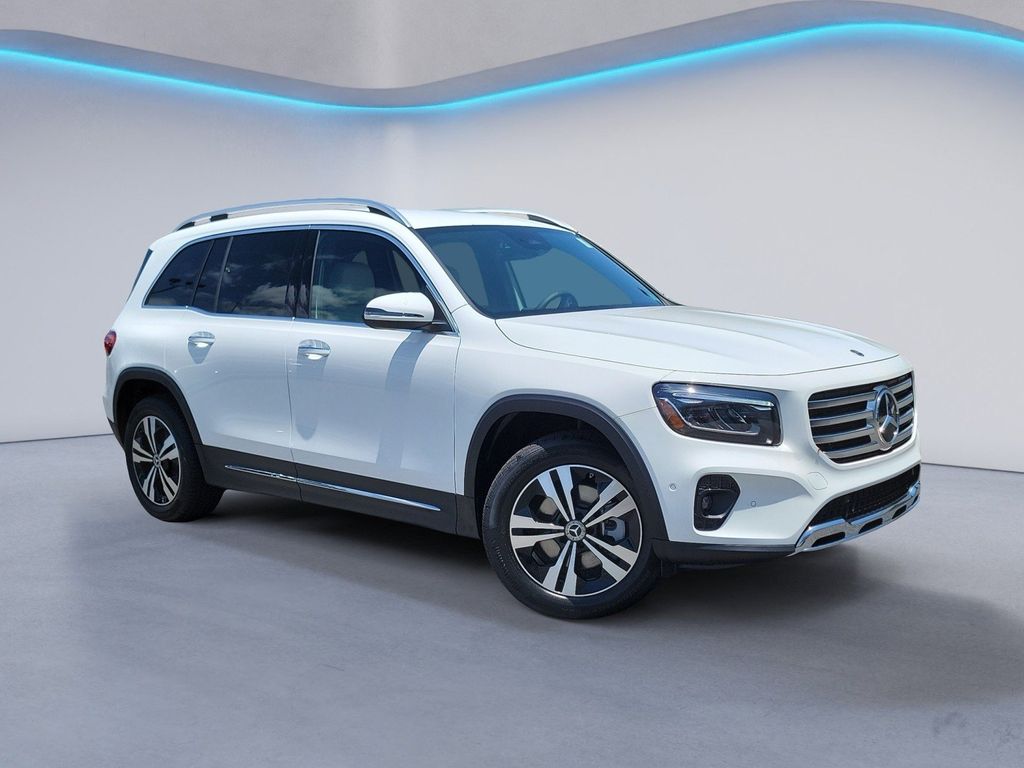 2025 Mercedes Benz GLB 250 4MATIC photo 2