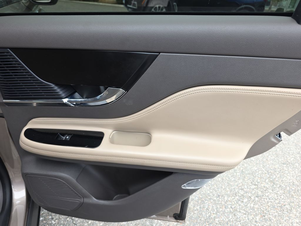 2020 Lincoln Corsair Base - Photo 14