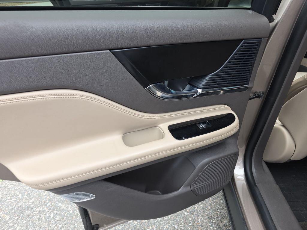 2020 Lincoln Corsair Base - Photo 17