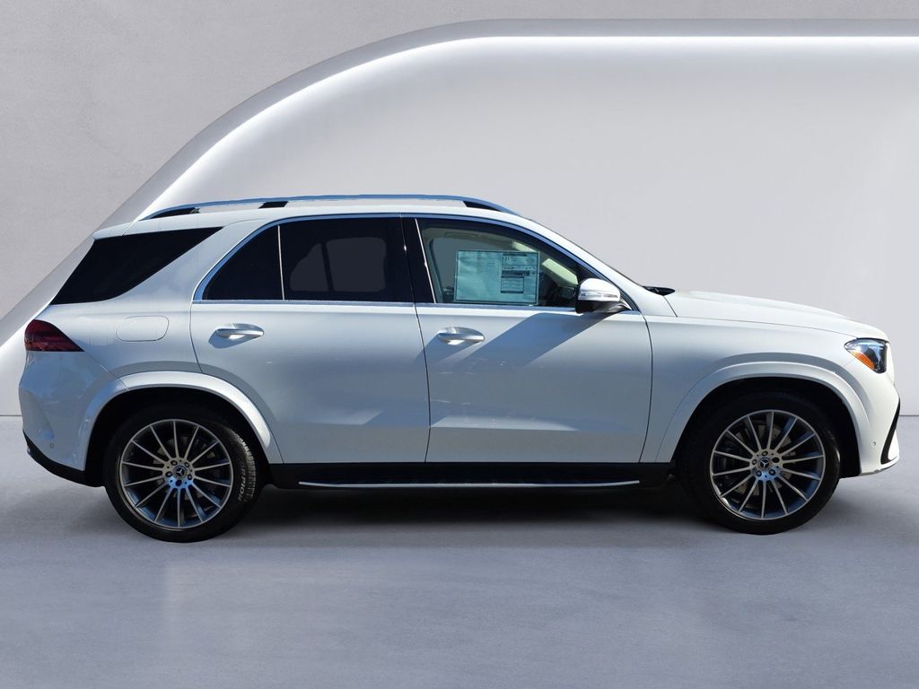 2026 Mercedes Benz GLE 450 4MATIC photo 3