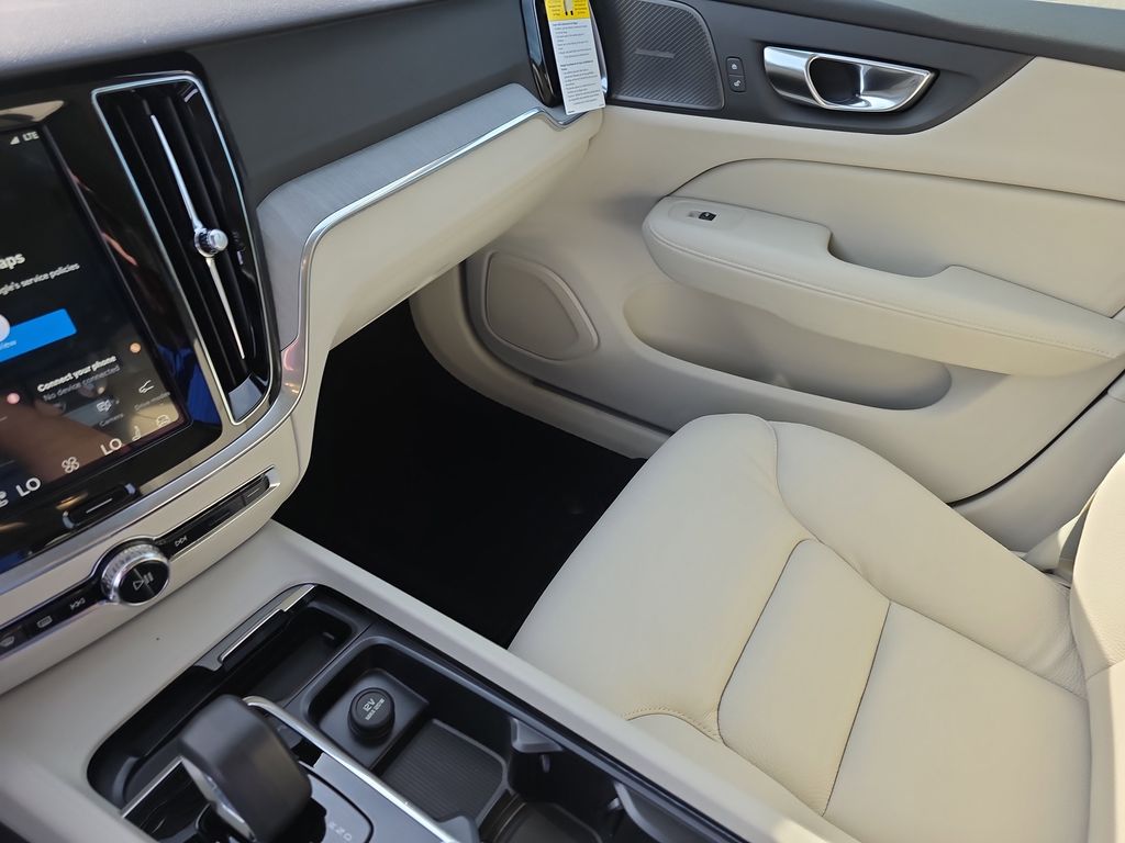 2026 Volvo V60 Cross Country Plus - Photo 20