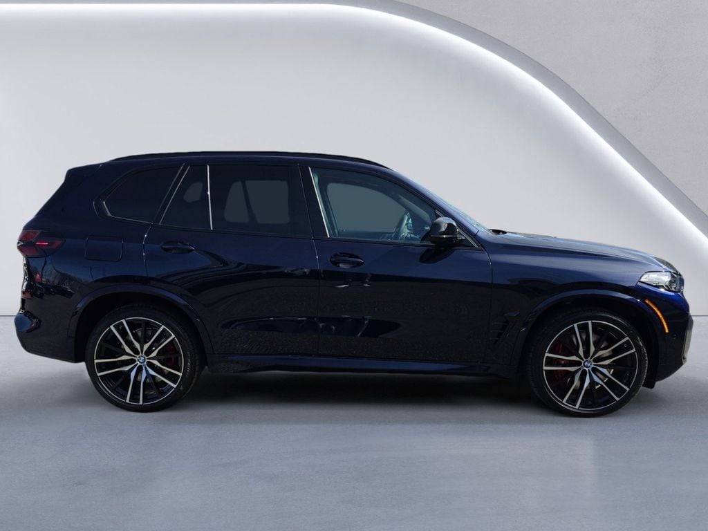 New 2026 BMW X5 M60i Sport Utility