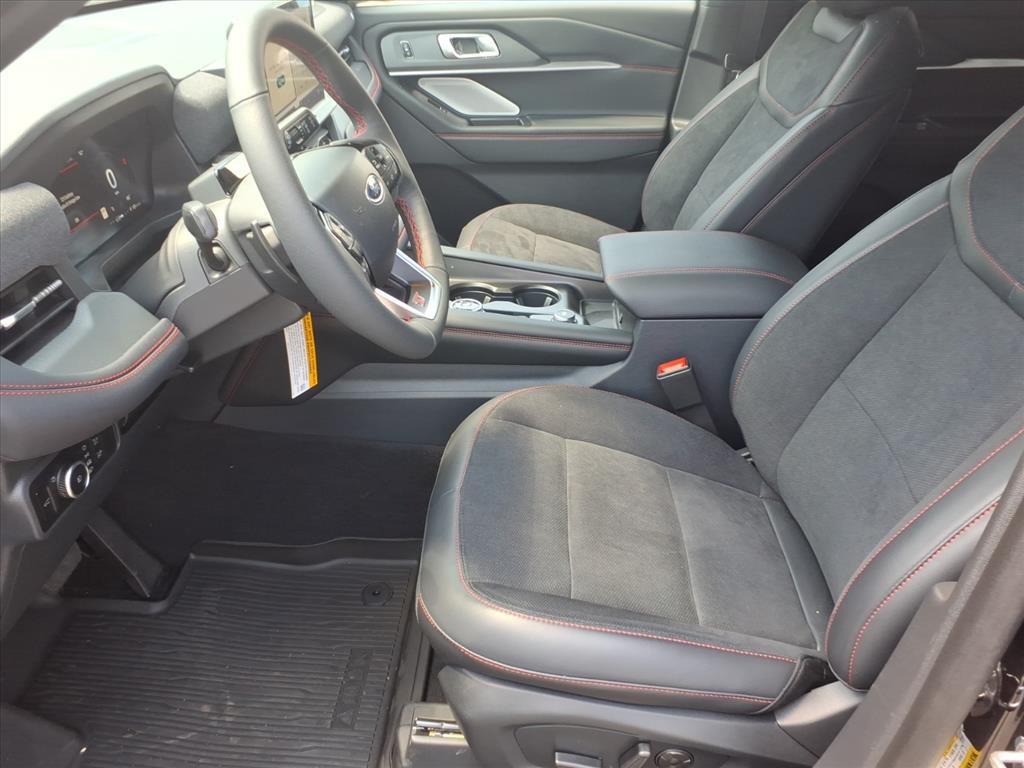 2026 Ford Explorer ST - Photo 3