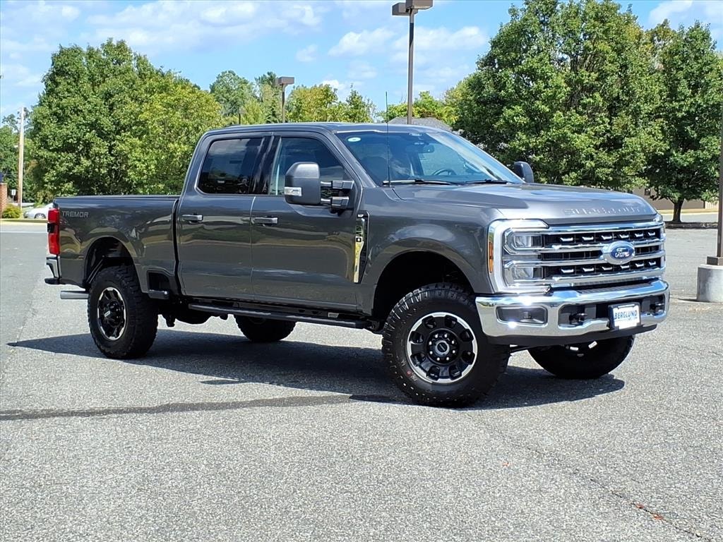 New 2026 Ford Super Duty XLT Crew Cab