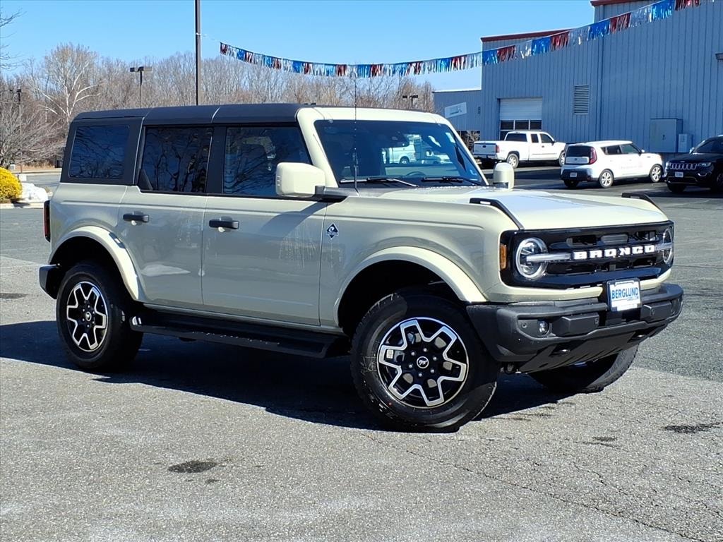 New 2026 Ford Bronco Outer Banks Sport Utility