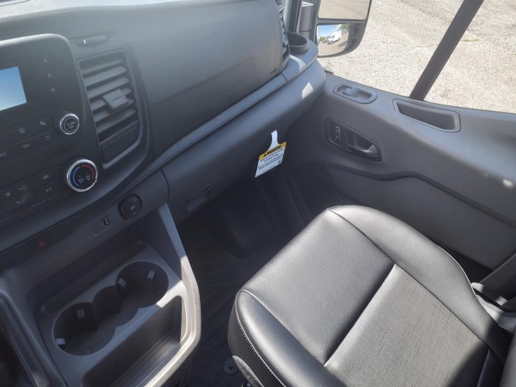 2025 Ford Transit Van Base - Photo 17