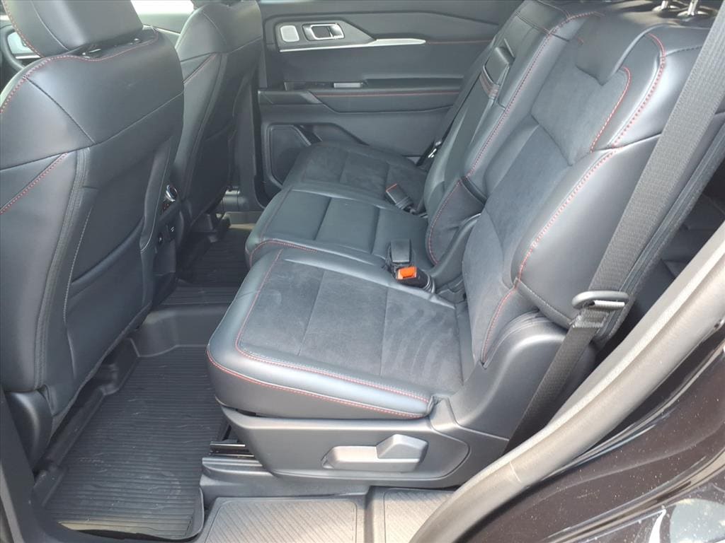 2026 Ford Explorer ST - Photo 5