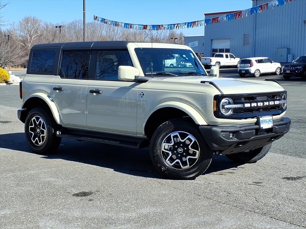 New 2026 Ford Bronco Outer Banks Sport Utility