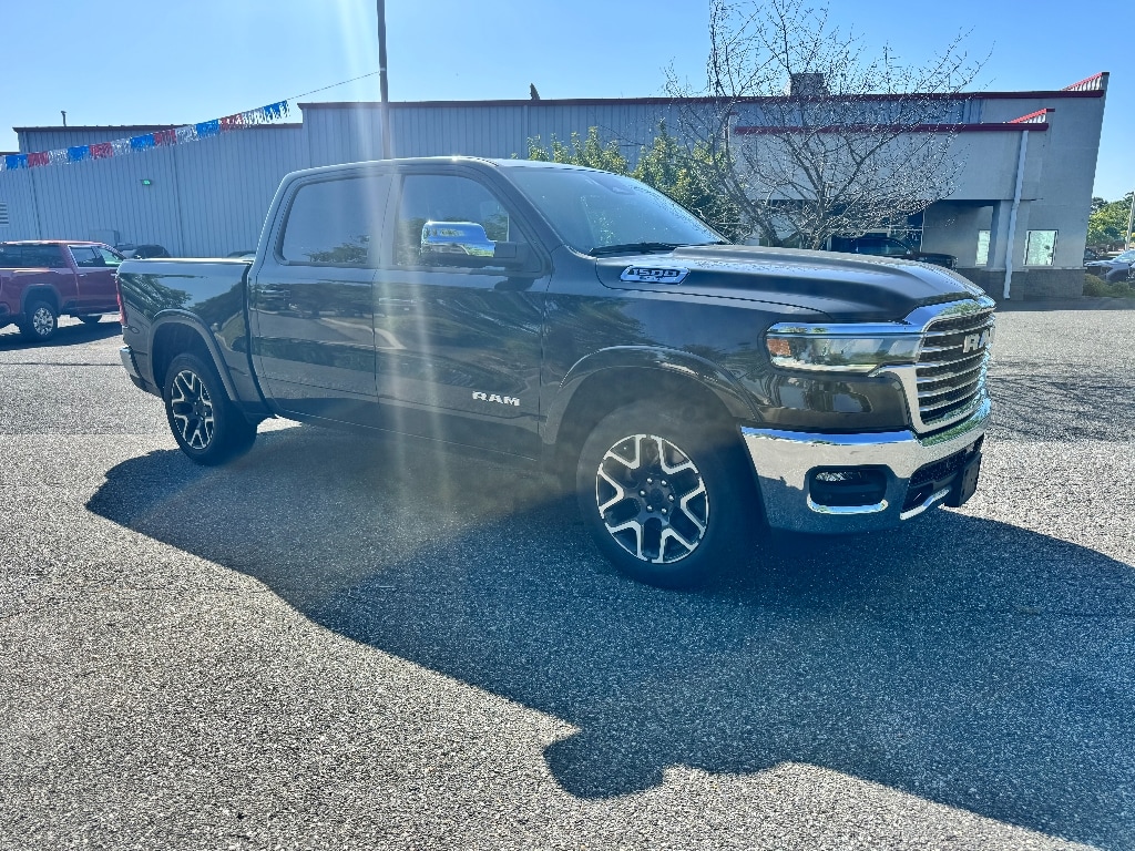 2025 Ram 1500 Crew Cab 
