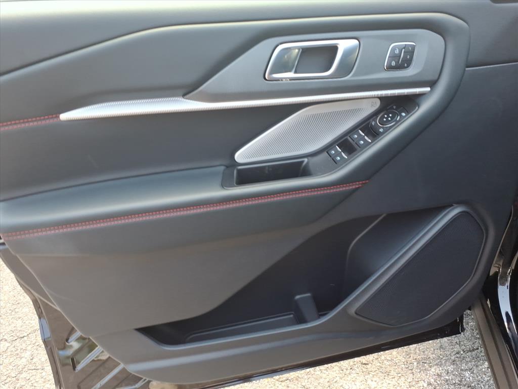 2026 Ford Explorer ST - Photo 9