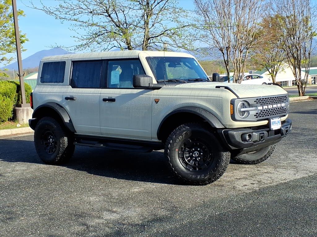 2026 Ford Bronco Badlands 4x4's photo