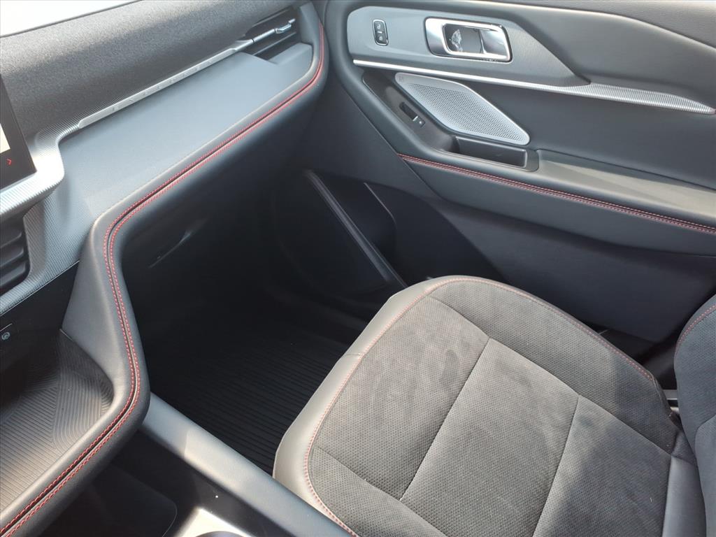 2026 Ford Explorer ST - Photo 20