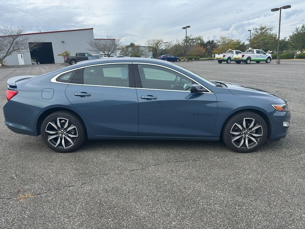 2024 Chevrolet Malibu RS photo 4