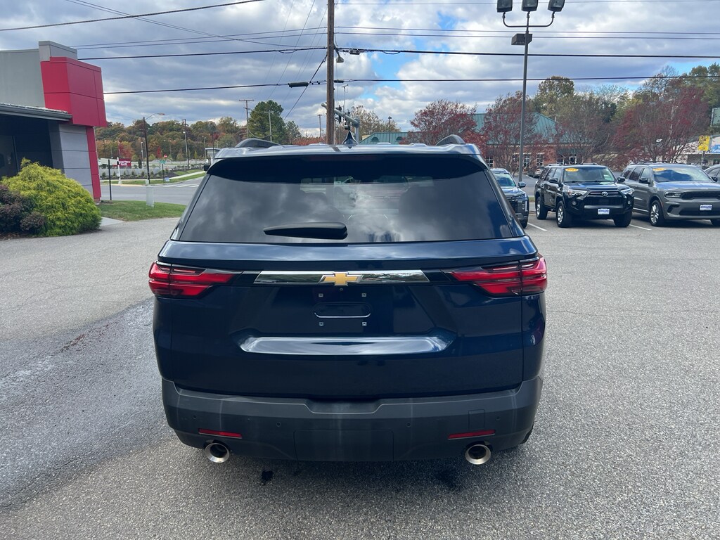 Used 2022 Chevrolet Traverse LT Cloth w/1LT SUV