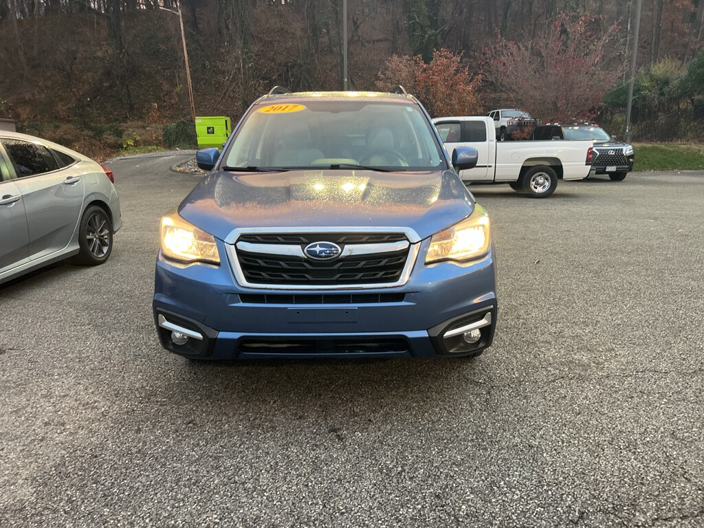 2017 Subaru Forester 2.5i Limited photo 3