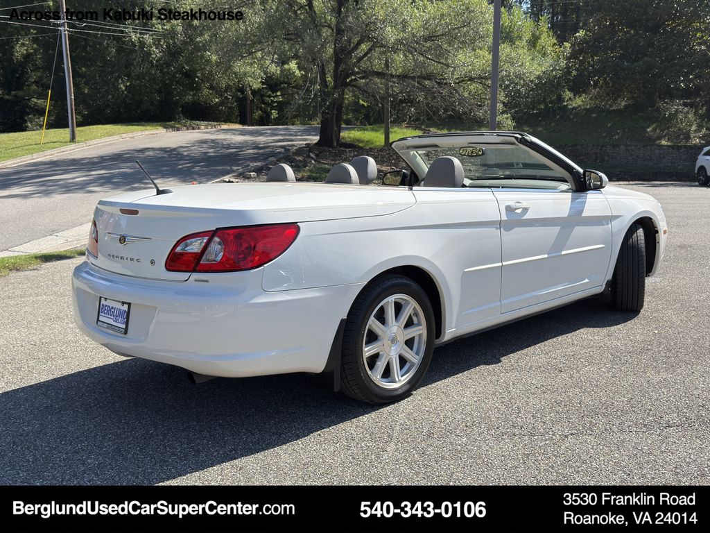 2008 Chrysler Sebring Touring photo 3
