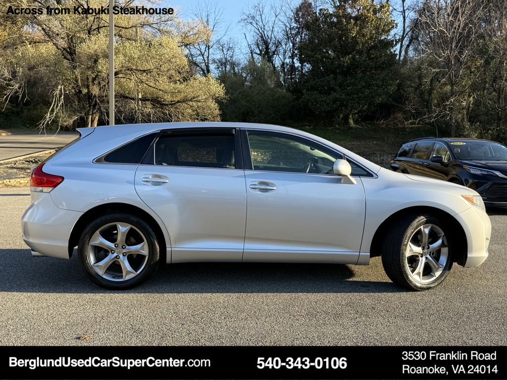 2010 Toyota Venza Base photo 3