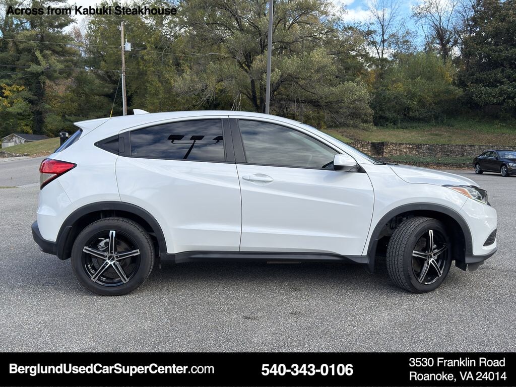 Used 2022 Honda HR-V LX AWD SUV