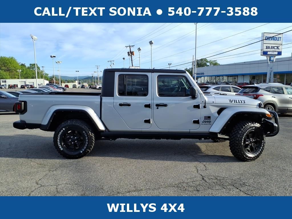 Used 2022 Jeep Gladiator Sport Truck Crew Cab