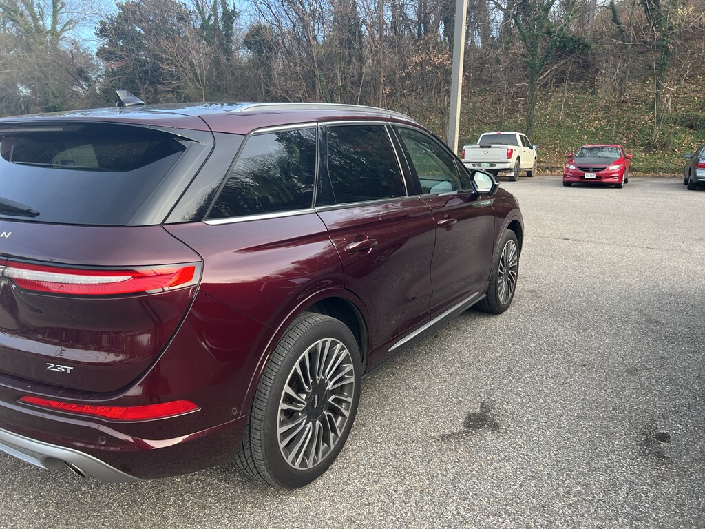 2020 Lincoln Corsair Reserve photo 3