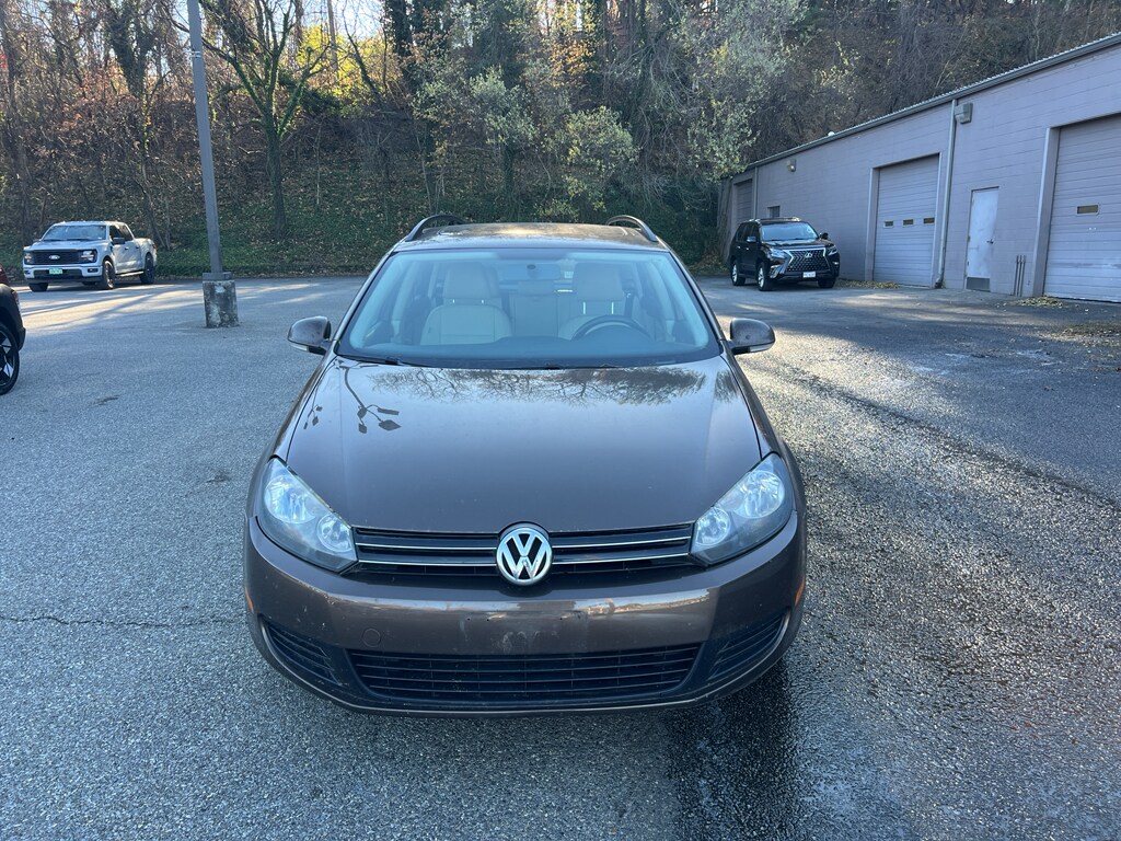 Used 2013 Volkswagen Jetta SportWagen 2.0L TDI w/Sunroof Wagon