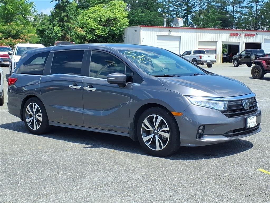 Used 2023 Honda Odyssey Touring Van