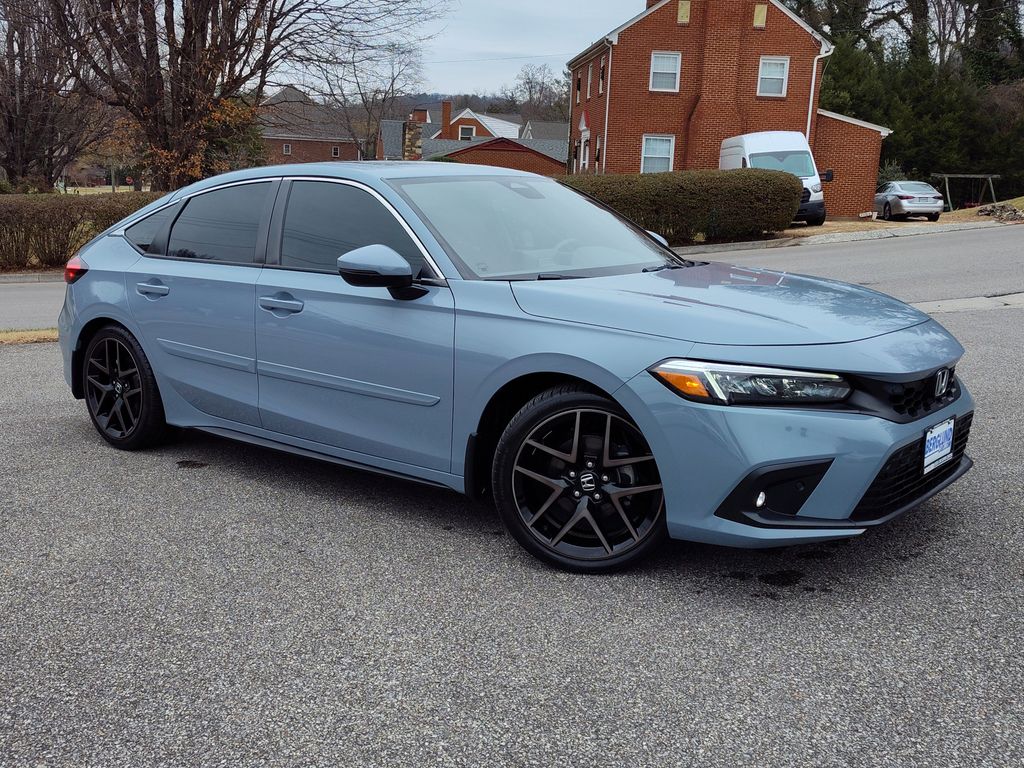 2022 Honda Civic Hatchback Sport Touring's photo