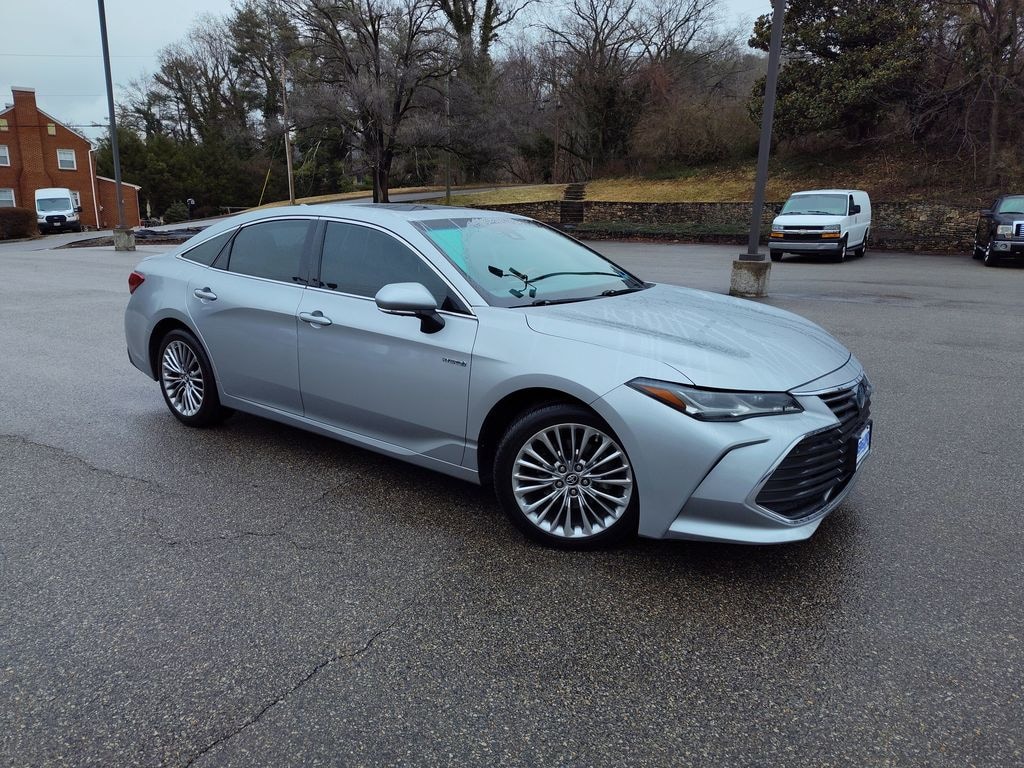 Used 2019 Toyota Avalon Hybrid Limited Sedan