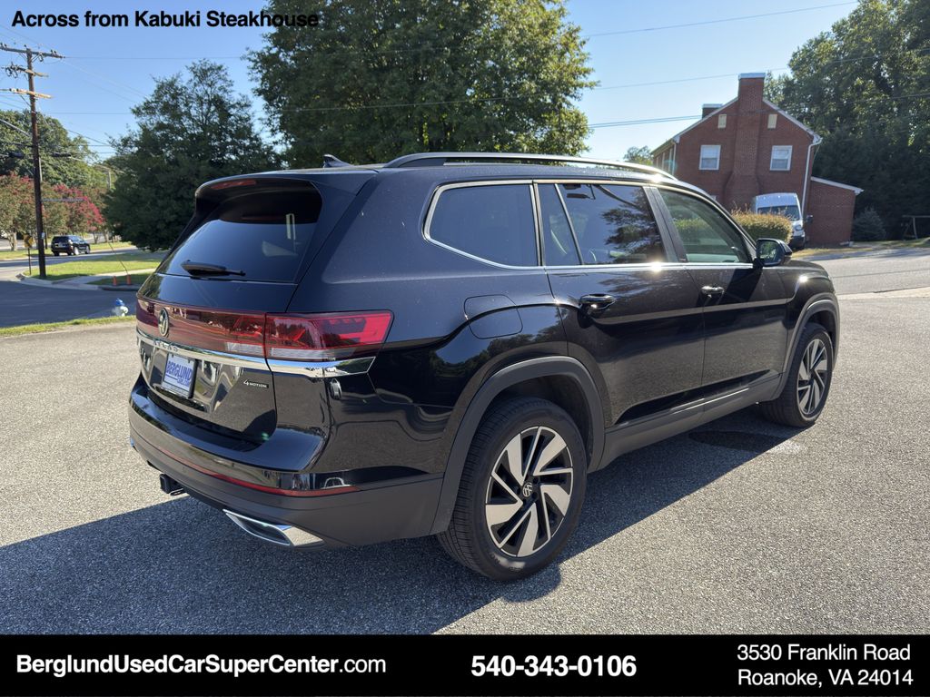 2025 Volkswagen Atlas SE Technology photo 2