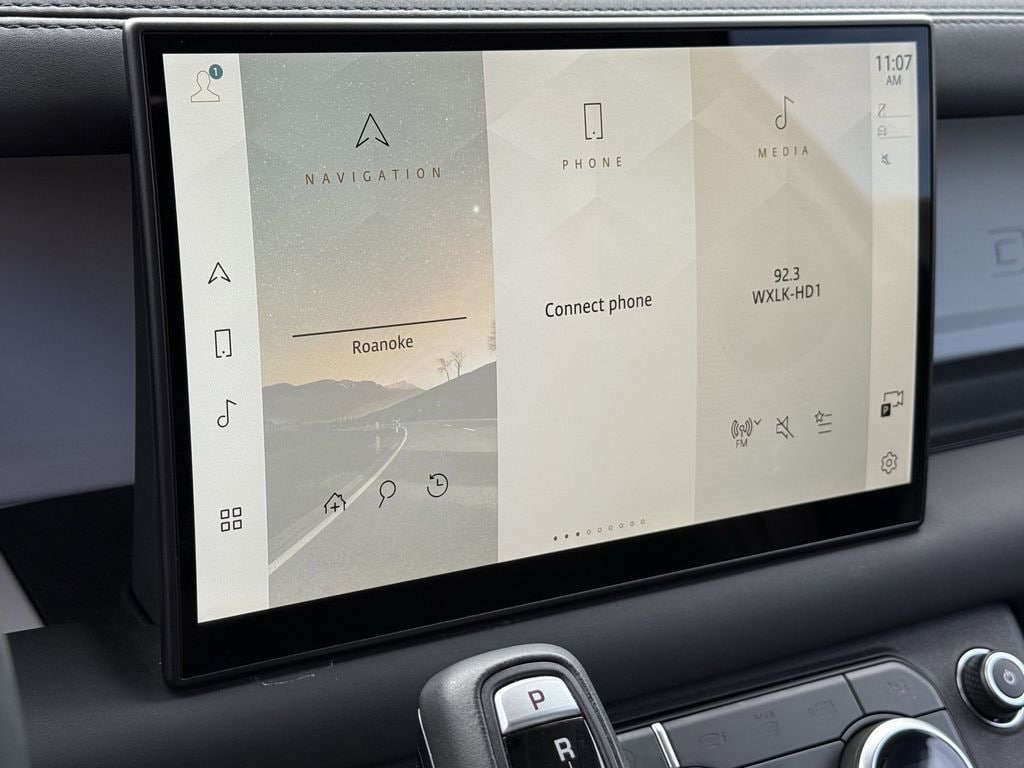 2025 Land Rover Defender X-Dynamic SE - Photo 26