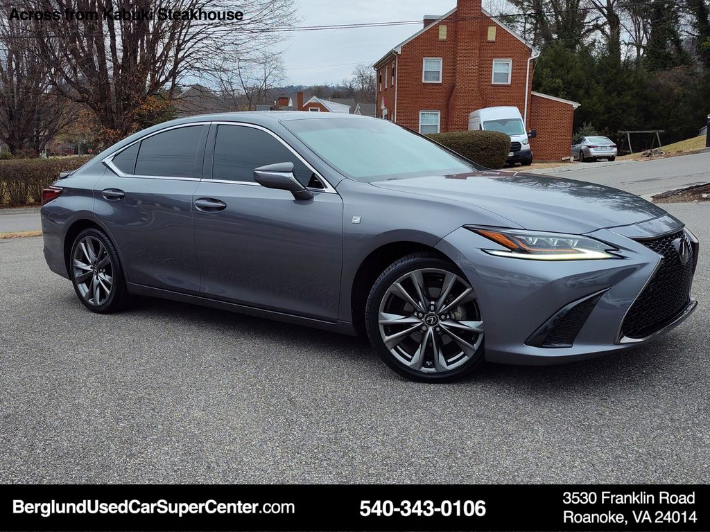 2019 Lexus ES F SPORT's photo