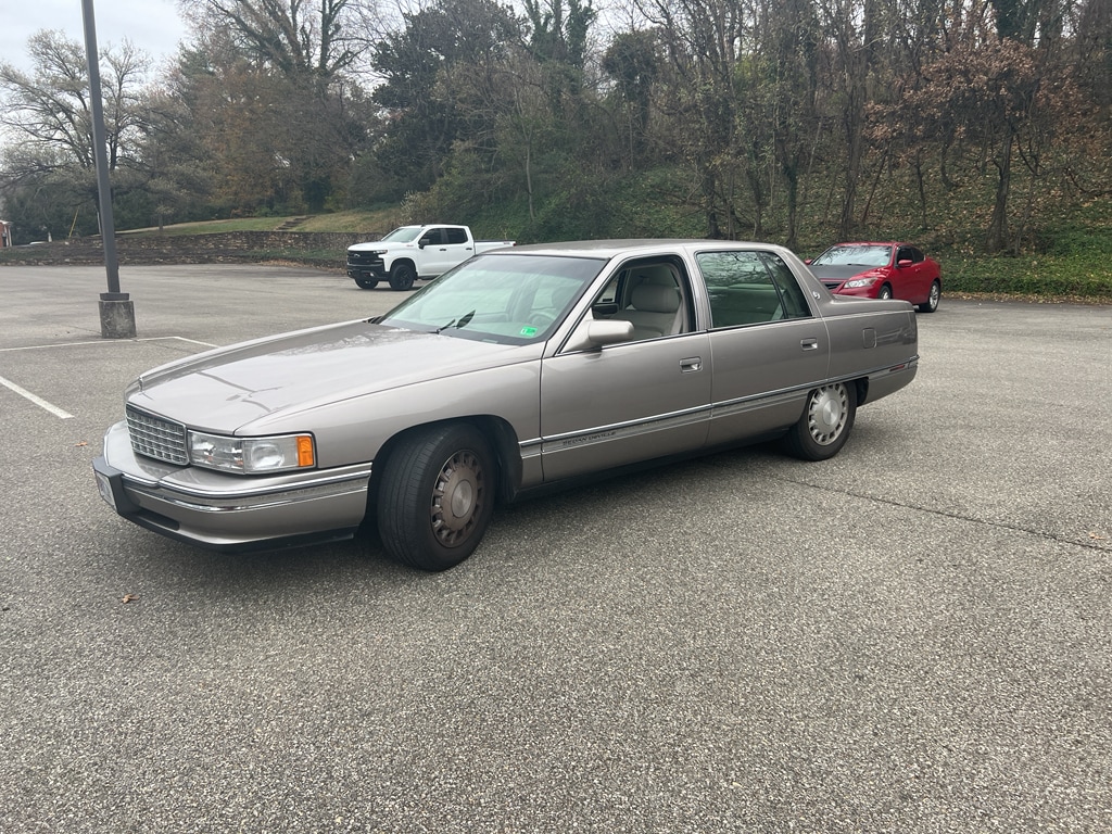 Used 1996 Cadillac DeVille Base (STD is Estimated) Sedan
