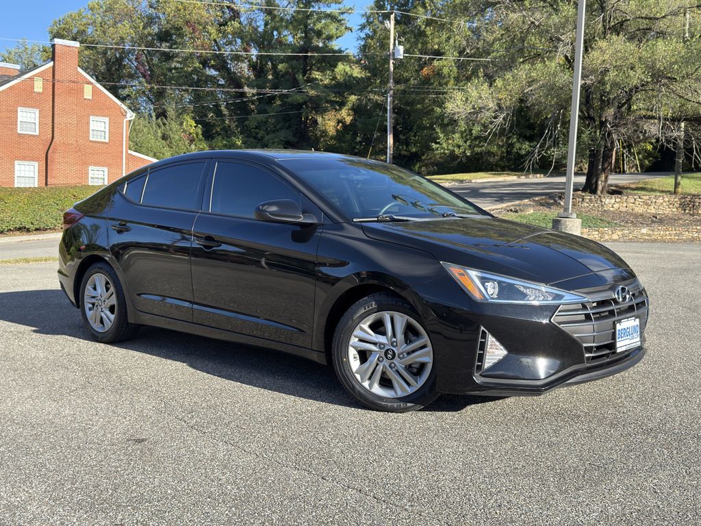 2020 Hyundai Elantra Value Edition photo 2