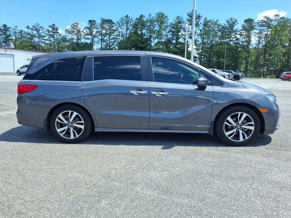 Used 2023 Honda Odyssey Touring Van