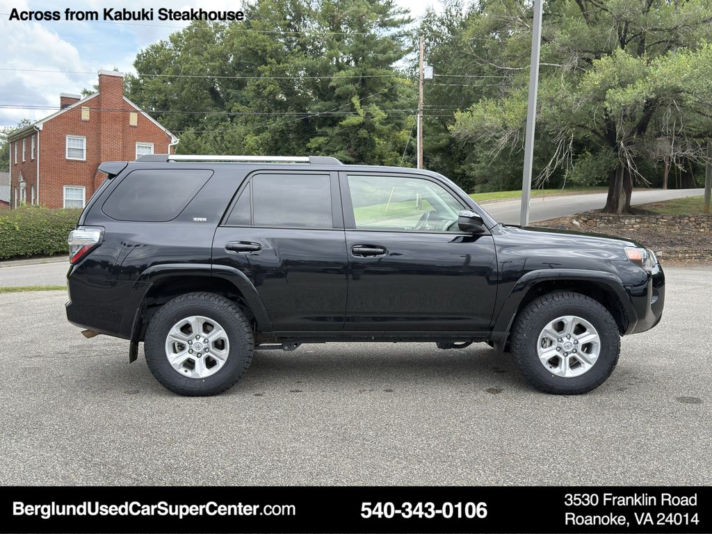 2024 Toyota 4Runner SR5 photo 2
