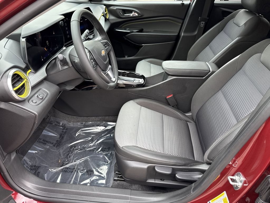 Used 2024 Chevrolet Trax LT SUV